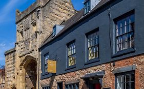 The Ancient Gatehouse & Rugantino Restaurant